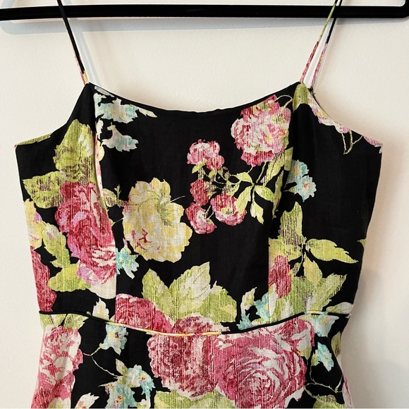 Mica Linen Floral Summer Dress - Picture 4 of 9